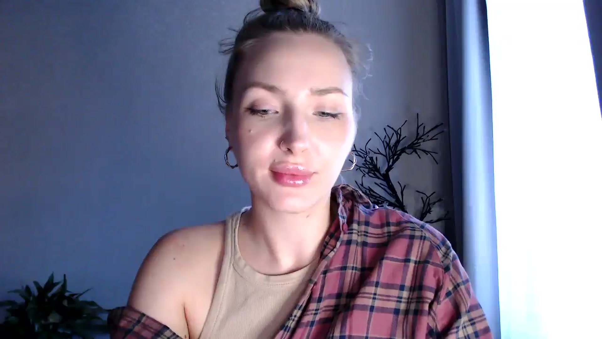 Gallery image thumbnail from Baby__Blue's myfreecams stream on, 08/13/2025, 16:01 image 20 of 20