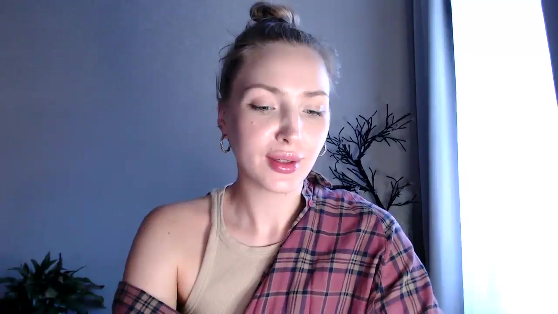 Gallery image thumbnail from Baby__Blue's myfreecams stream on, 08/13/2025, 16:01 image 19 of 20