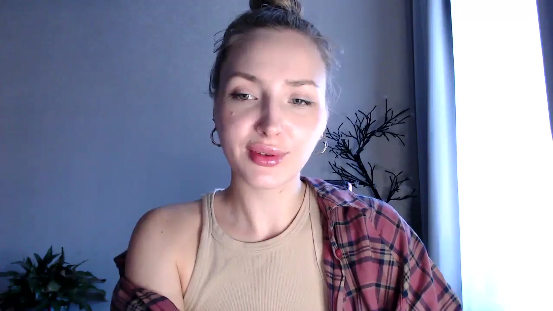 Gallery image thumbnail from Baby__Blue's myfreecams stream on, 08/13/2025, 16:01 image 12 of 20