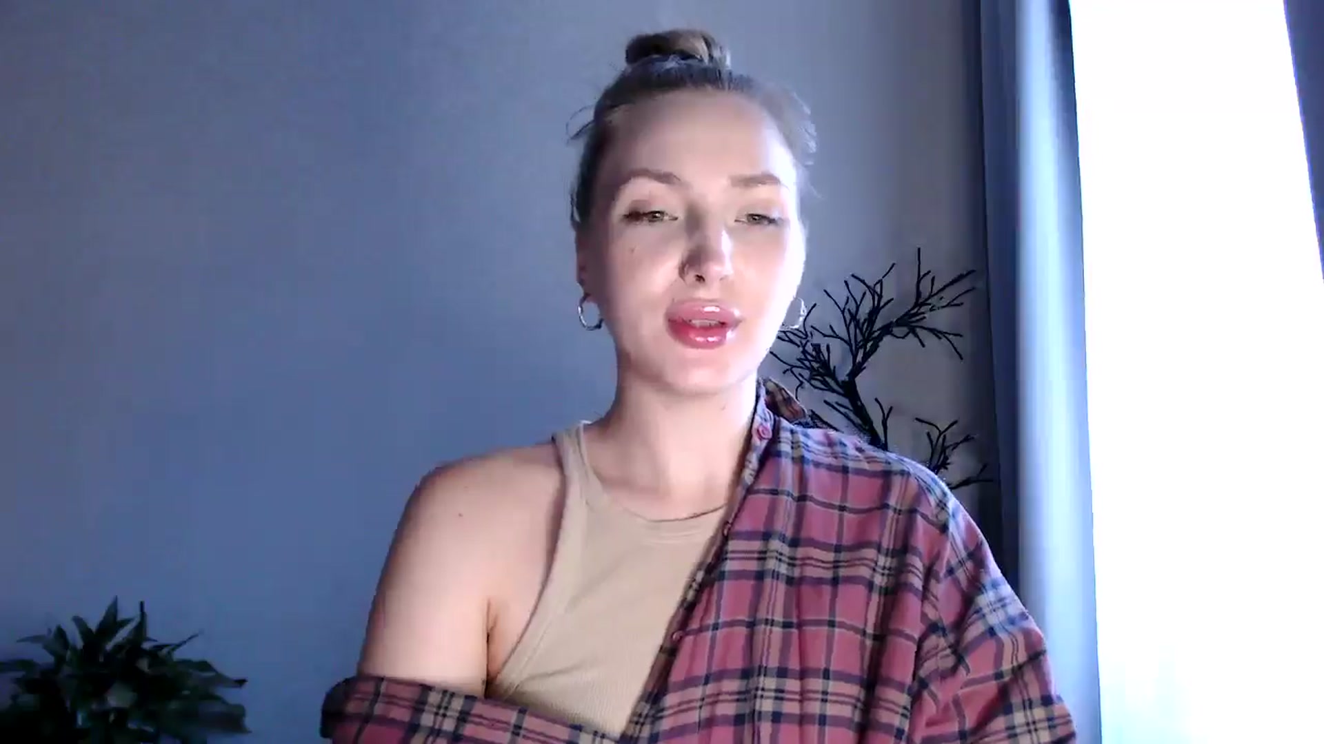 Gallery image thumbnail from Baby__Blue's myfreecams stream on, 08/13/2025, 16:01 image 18 of 20