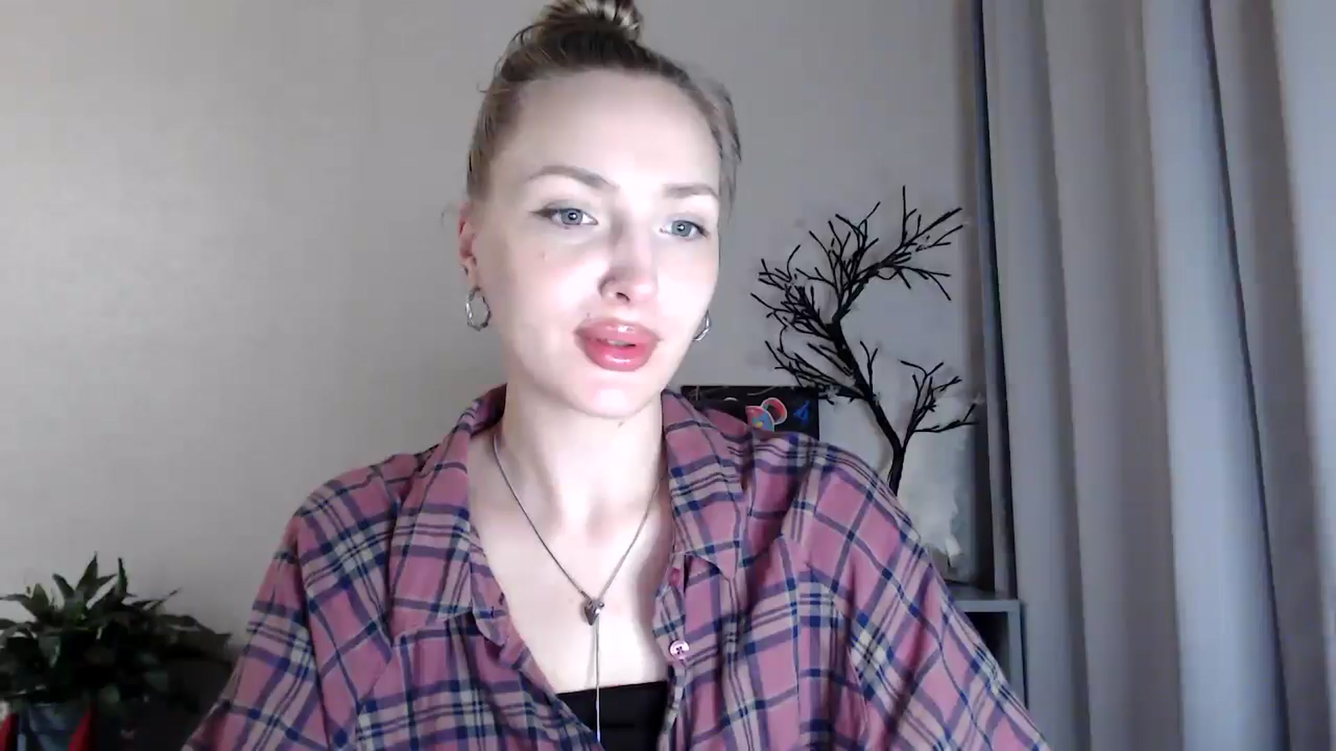 Gallery image thumbnail from Baby__Blue's myfreecams stream on, 08/13/2025, 21:20 image 7 of 20