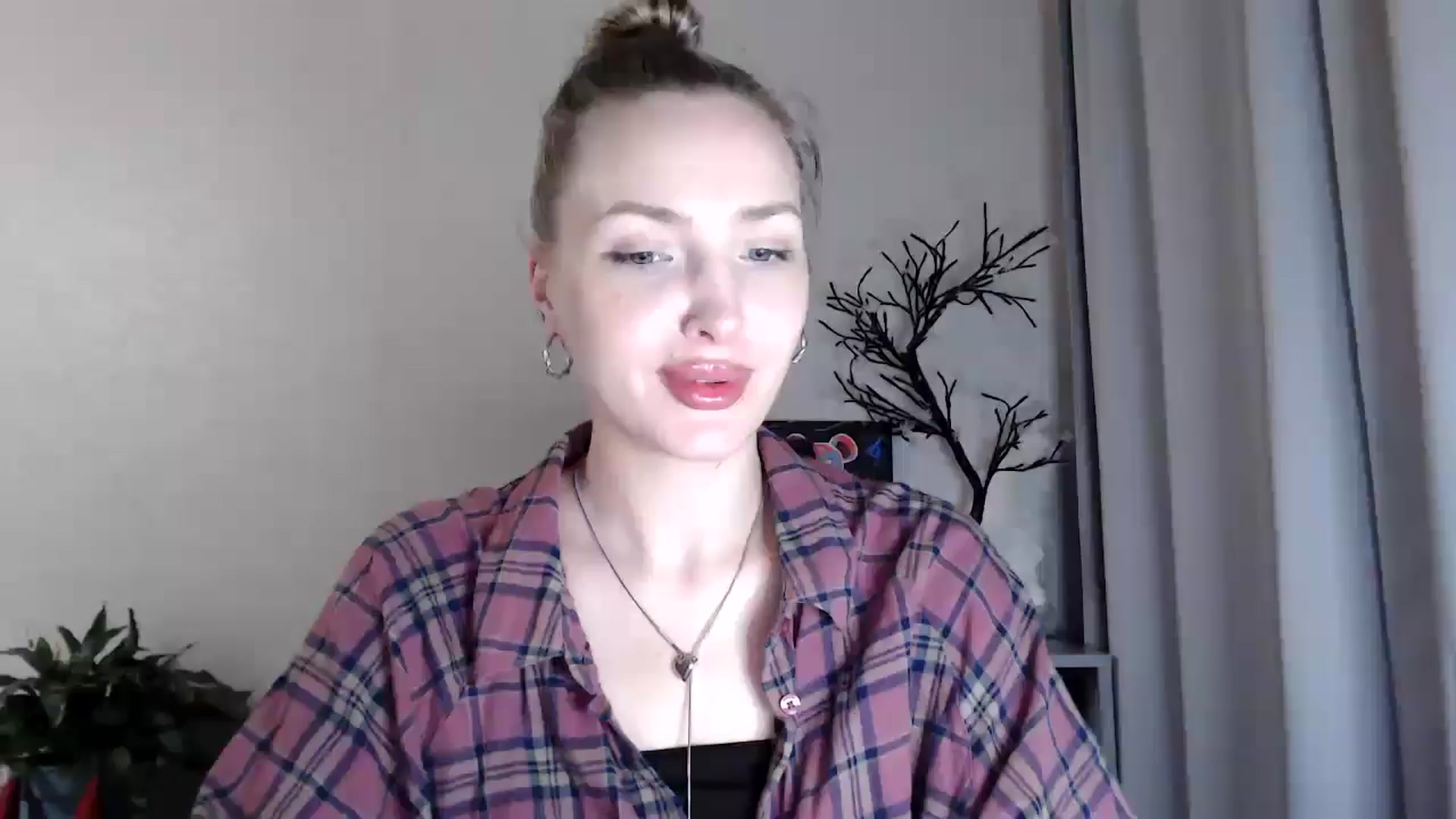 Gallery image thumbnail from Baby__Blue's myfreecams stream on, 08/13/2025, 21:20 image 6 of 20