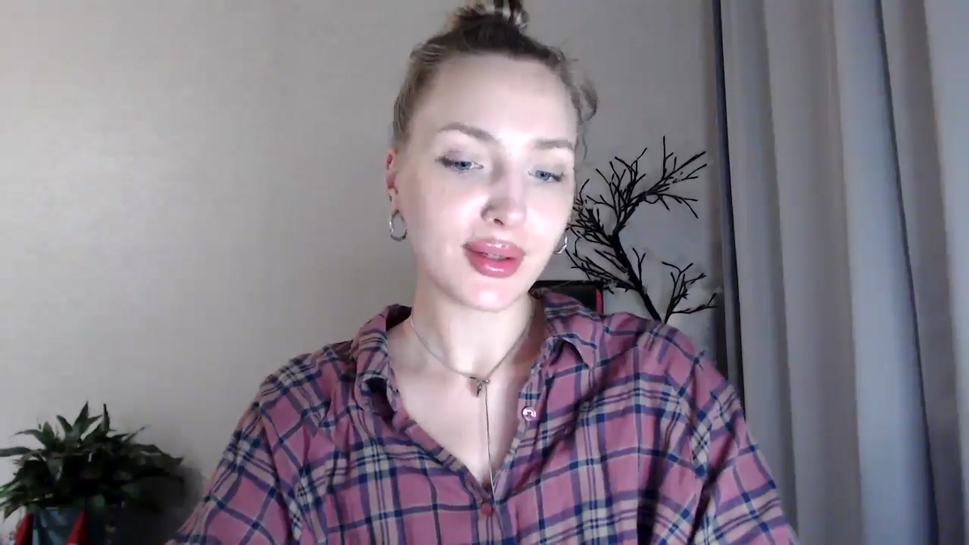 Gallery image thumbnail from Baby__Blue's myfreecams stream on, 08/13/2025, 21:20 image 15 of 20