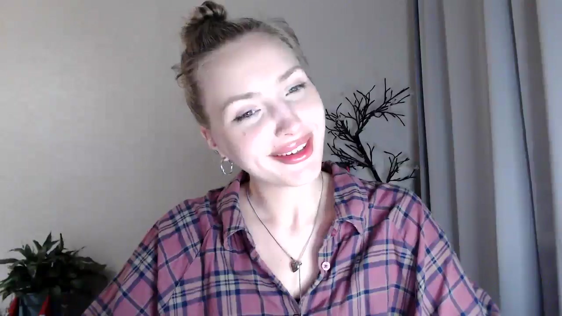 Gallery image thumbnail from Baby__Blue's myfreecams stream on, 08/13/2025, 21:20 image 12 of 20