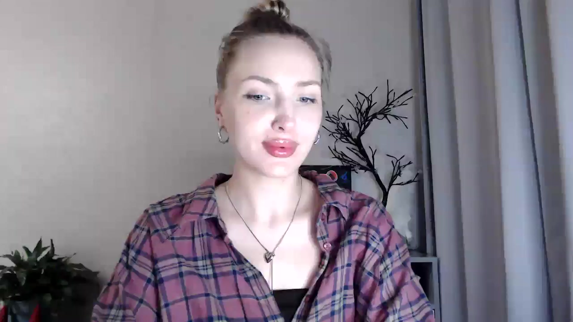 Gallery image thumbnail from Baby__Blue's myfreecams stream on, 08/13/2025, 21:20 image 9 of 20
