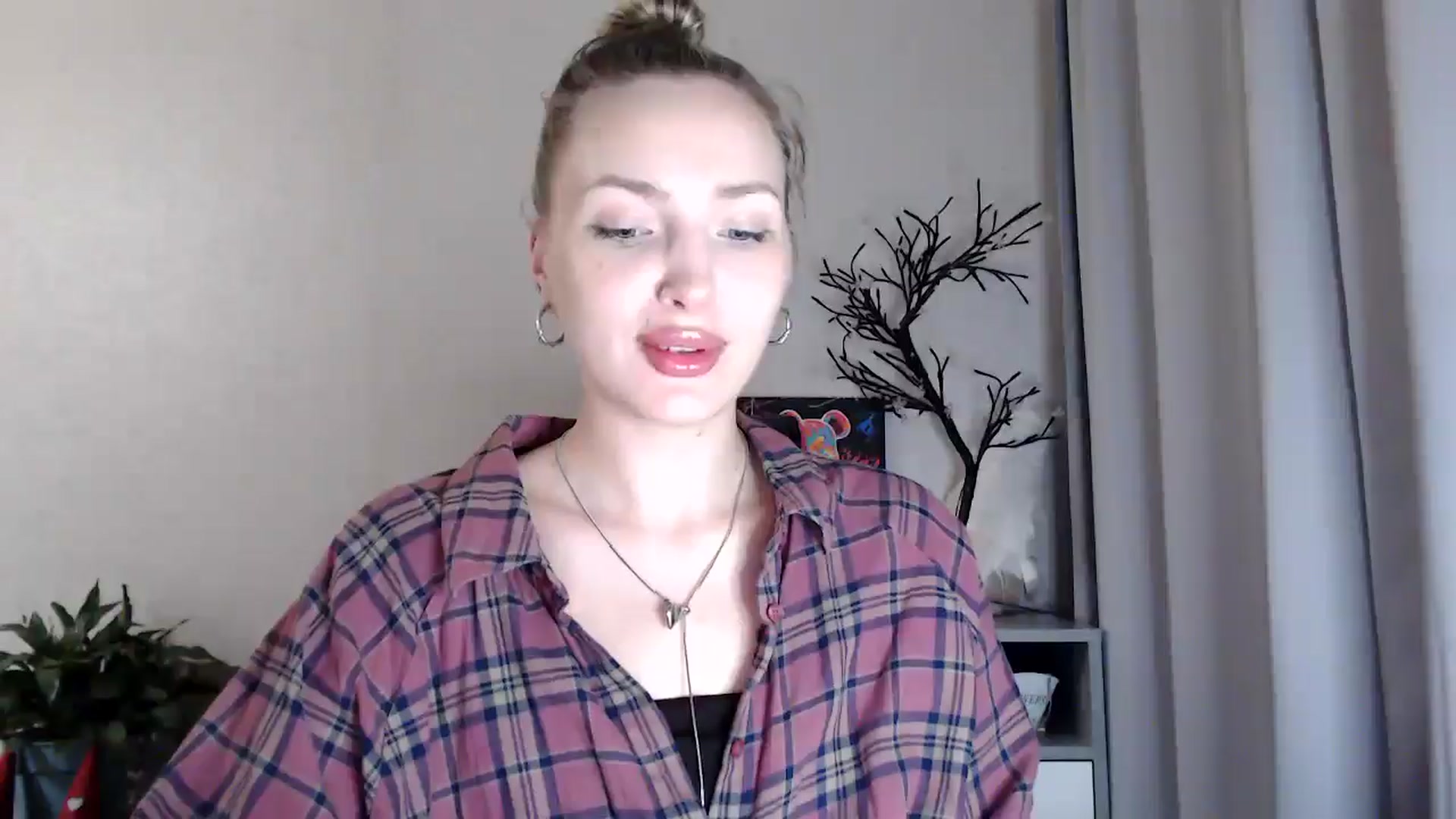 Gallery image thumbnail from Baby__Blue's myfreecams stream on, 08/13/2025, 21:20 image 4 of 20