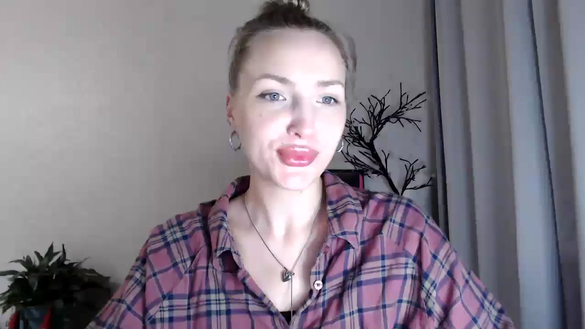 Gallery image thumbnail from Baby__Blue's myfreecams stream on, 08/13/2025, 21:20 image 13 of 20