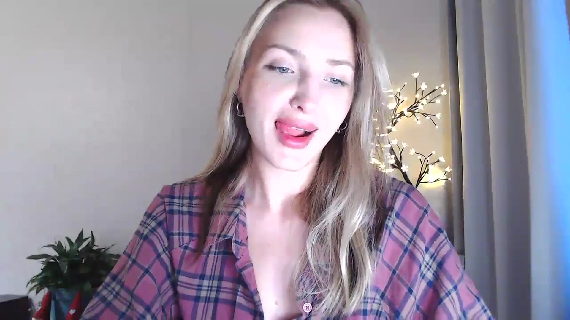 Gallery image thumbnail from Baby__Blue's myfreecams stream on, 08/14/2025, 15:29 image 13 of 20