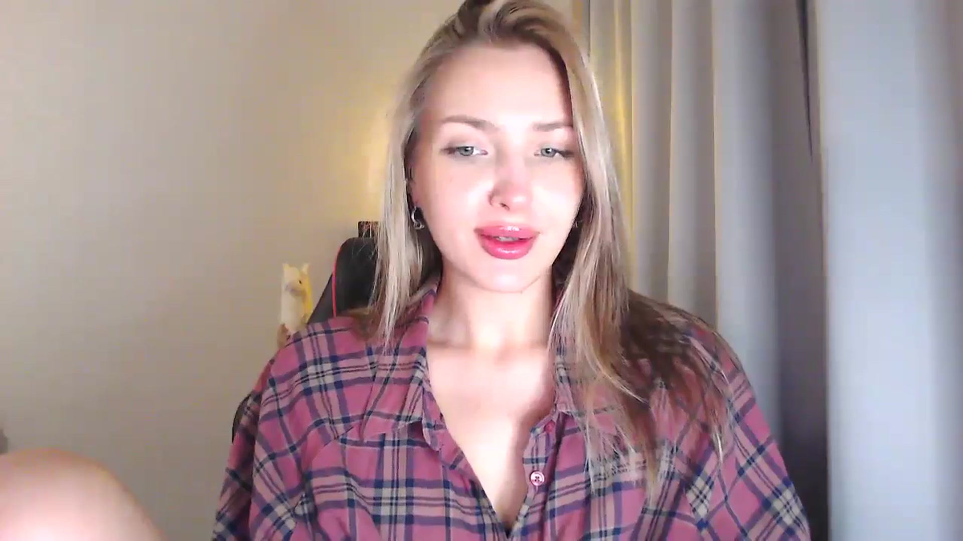 Gallery image thumbnail from Baby__Blue's myfreecams stream on, 08/14/2025, 21:43 image 7 of 20