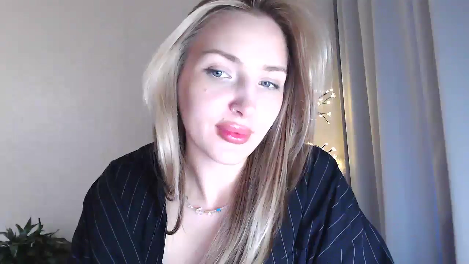 Gallery image thumbnail from Baby__Blue's myfreecams stream on, 08/15/2025, 16:11 image 17 of 20