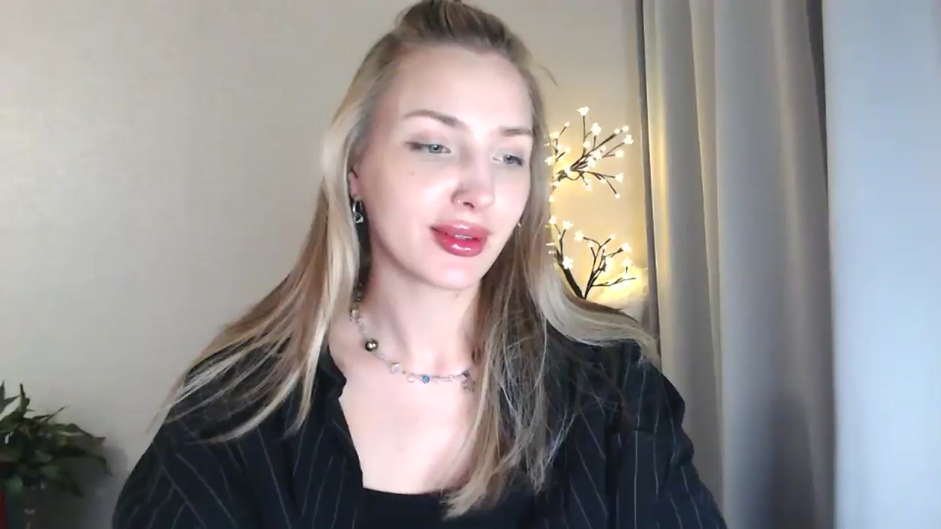 Gallery image thumbnail from Baby__Blue's myfreecams stream on, 08/15/2025, 16:11 image 1 of 20