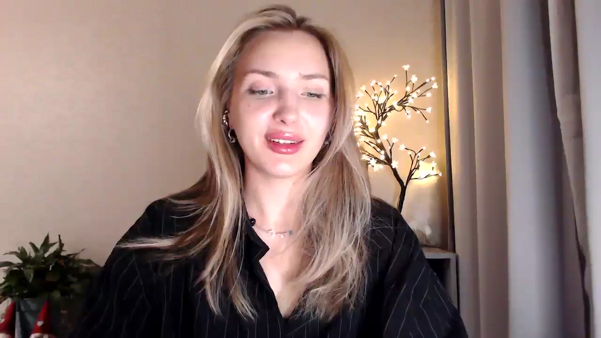 Gallery image thumbnail from Baby__Blue's myfreecams stream on, 08/15/2025, 21:57 image 4 of 20