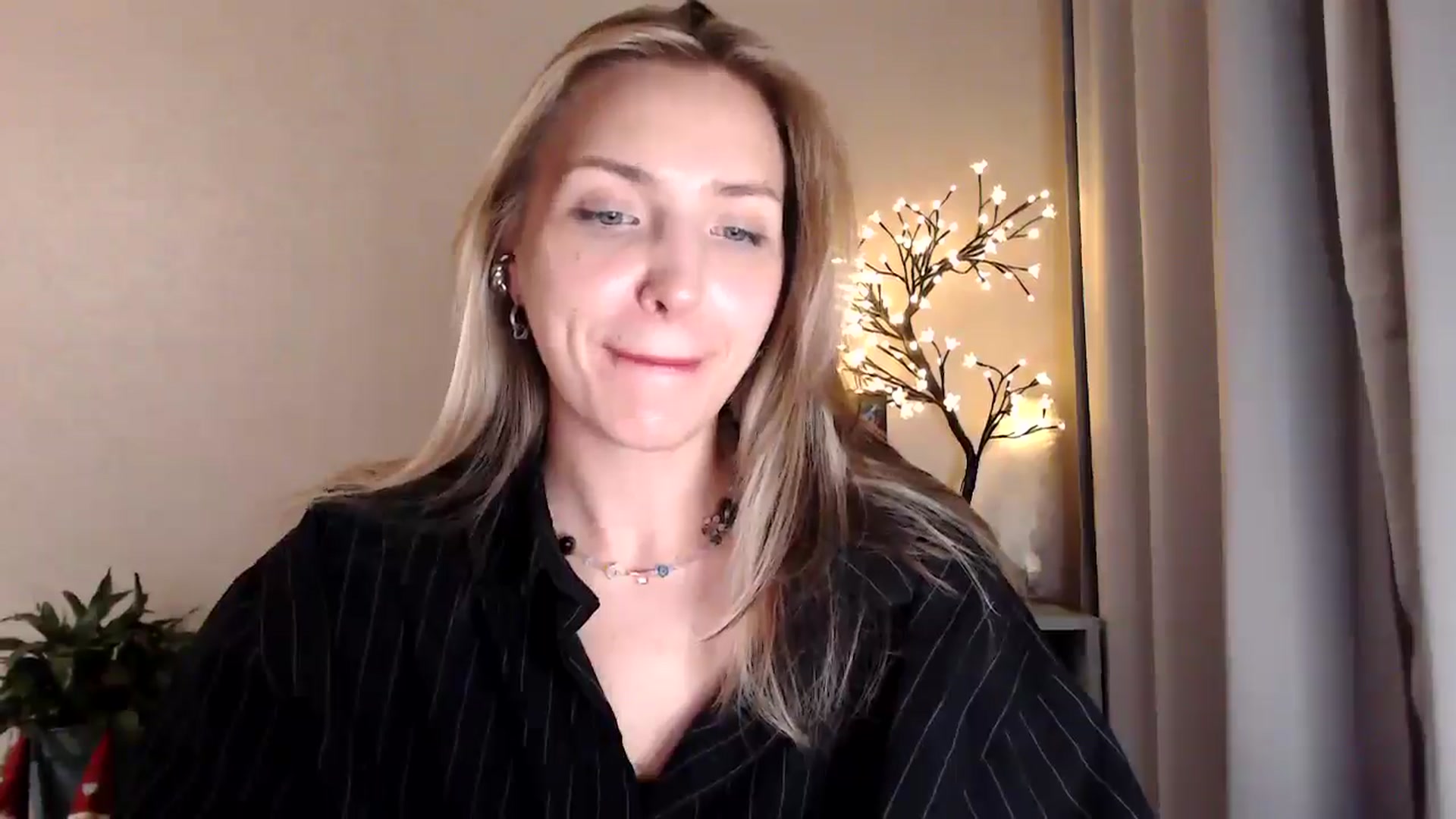 Gallery image thumbnail from Baby__Blue's myfreecams stream on, 08/15/2025, 21:57 image 8 of 20