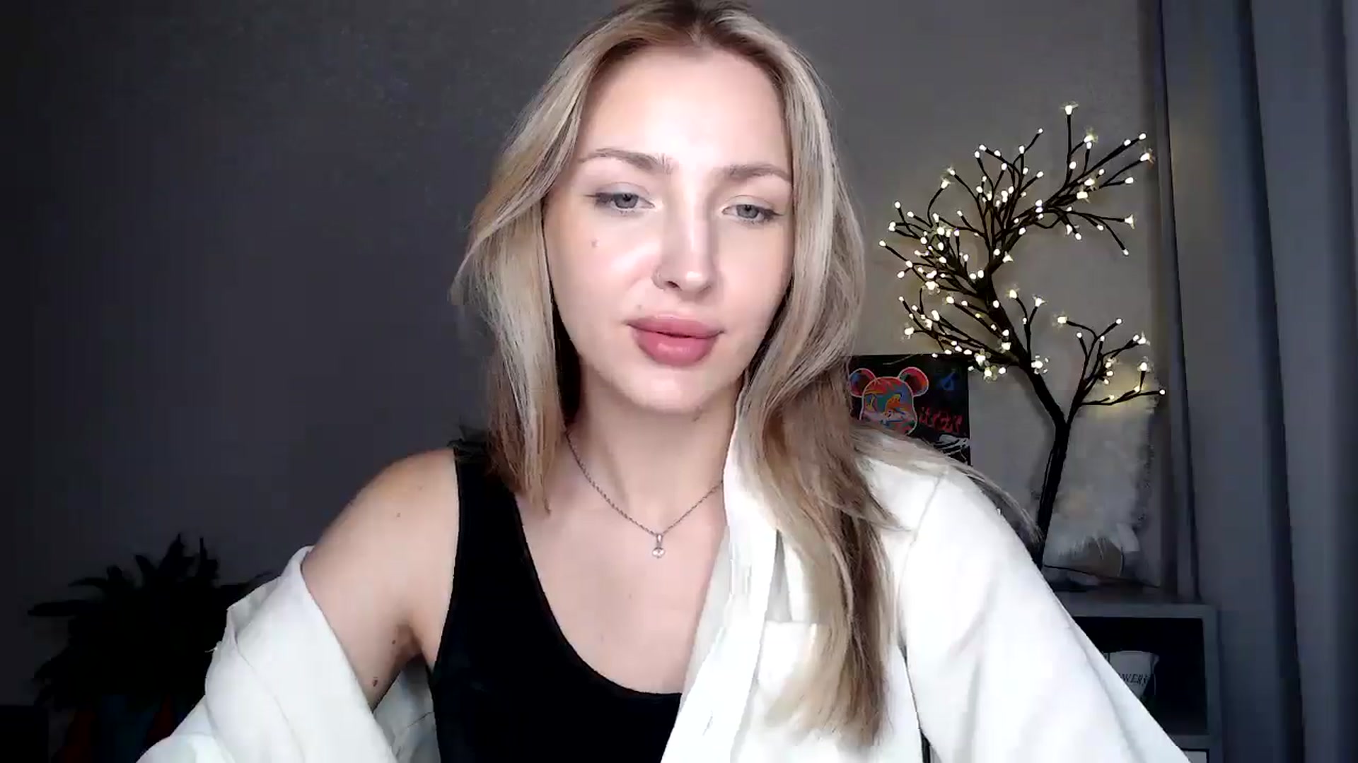 Gallery image thumbnail from Baby__Blue's myfreecams stream on, 08/16/2025, 16:11 image 16 of 20