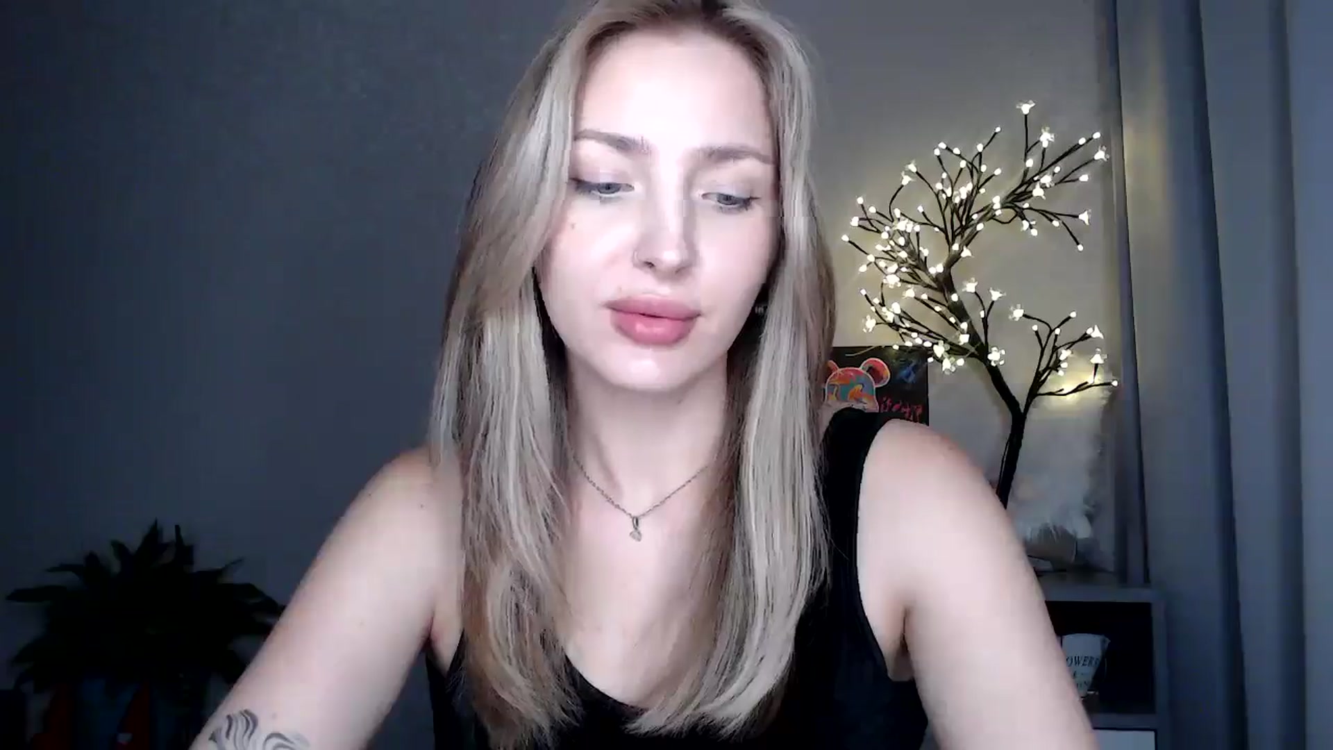Gallery image thumbnail from Baby__Blue's myfreecams stream on, 08/16/2025, 16:11 image 20 of 20