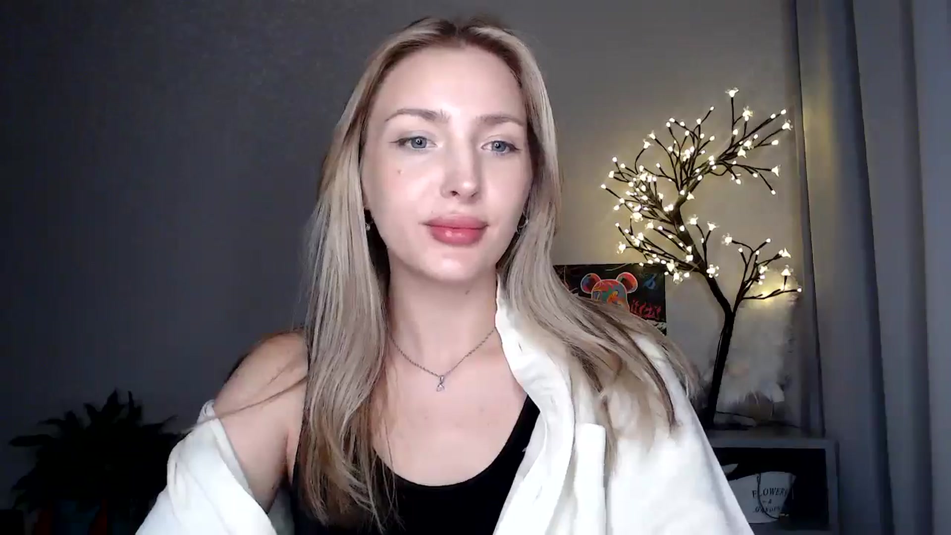 Gallery image thumbnail from Baby__Blue's myfreecams stream on, 08/16/2025, 16:11 image 7 of 20