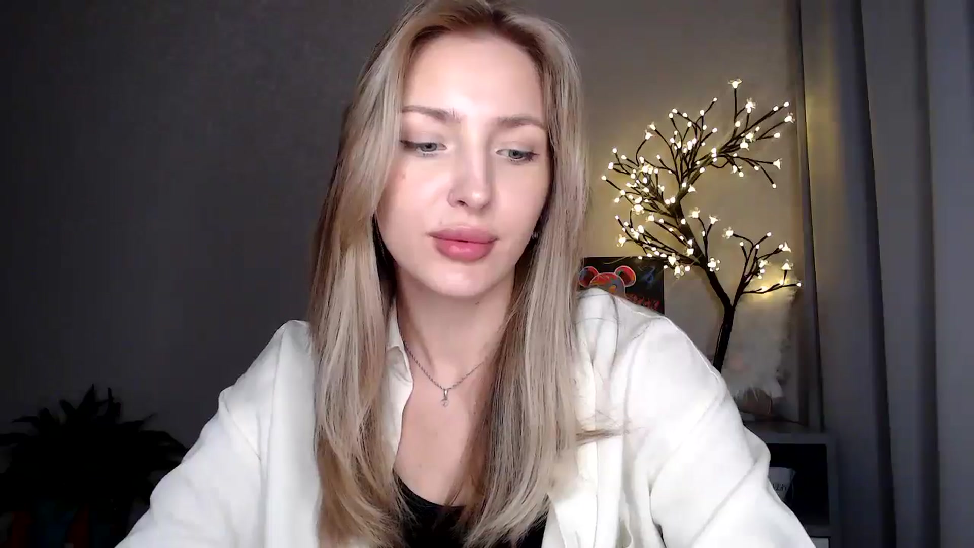 Gallery image thumbnail from Baby__Blue's myfreecams stream on, 08/16/2025, 16:11 image 19 of 20