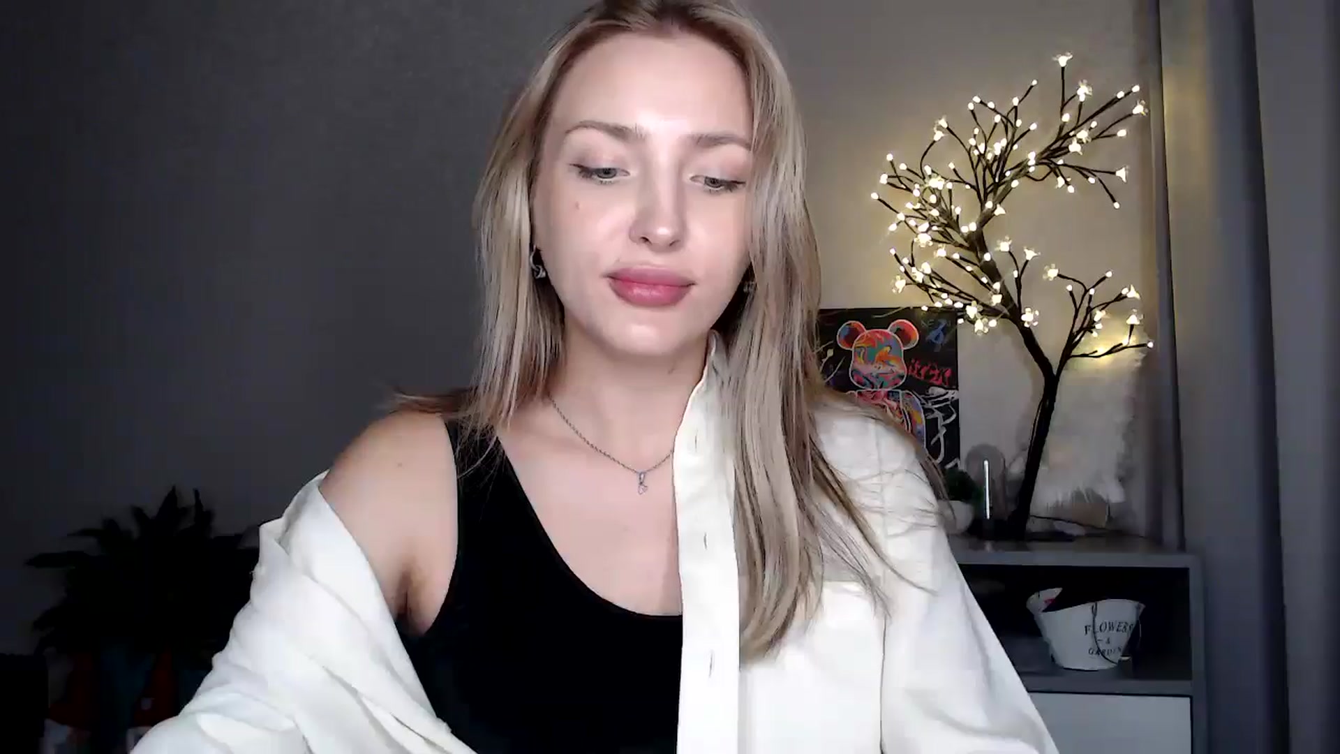 Gallery image thumbnail from Baby__Blue's myfreecams stream on, 08/16/2025, 16:11 image 12 of 20