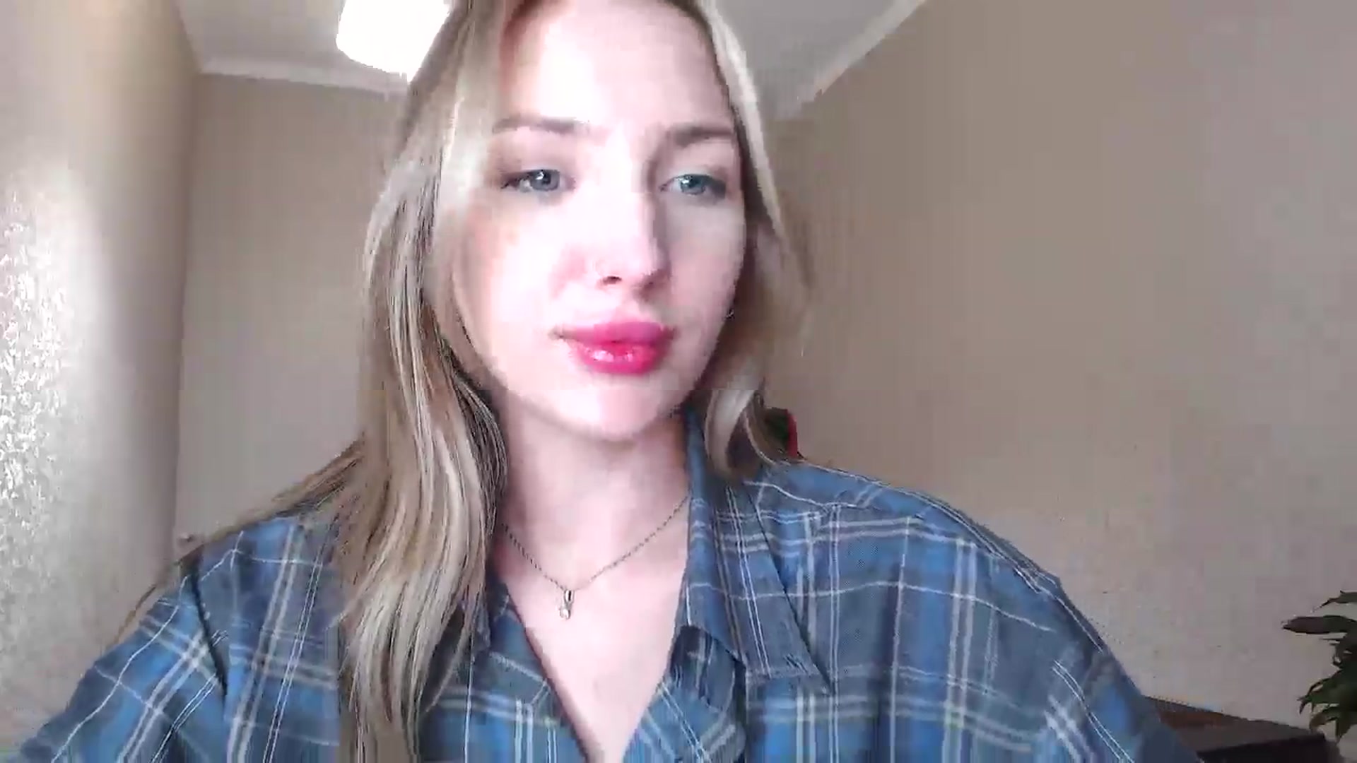 Gallery image thumbnail from Baby__Blue's myfreecams stream on, 08/18/2025, 15:46 image 13 of 20
