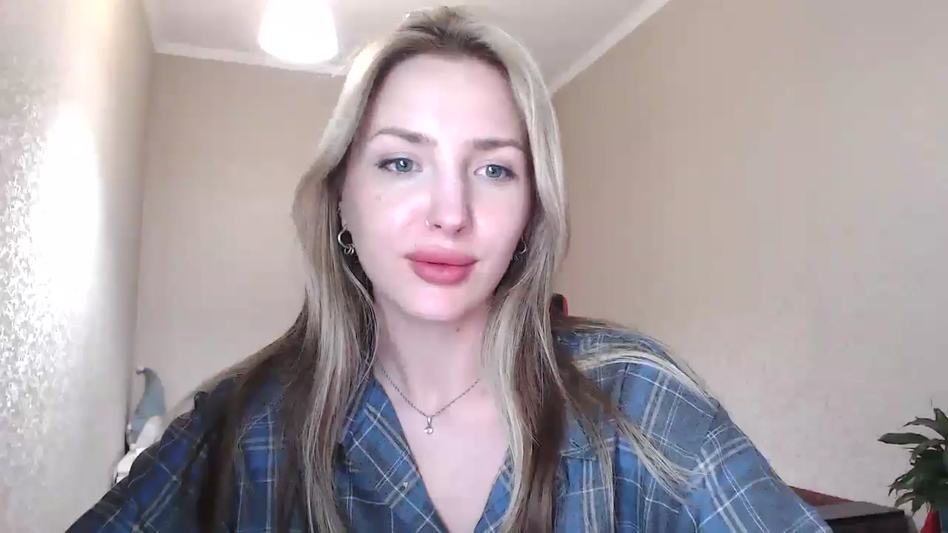 Gallery image thumbnail from Baby__Blue's myfreecams stream on, 08/18/2025, 20:56 image 19 of 20