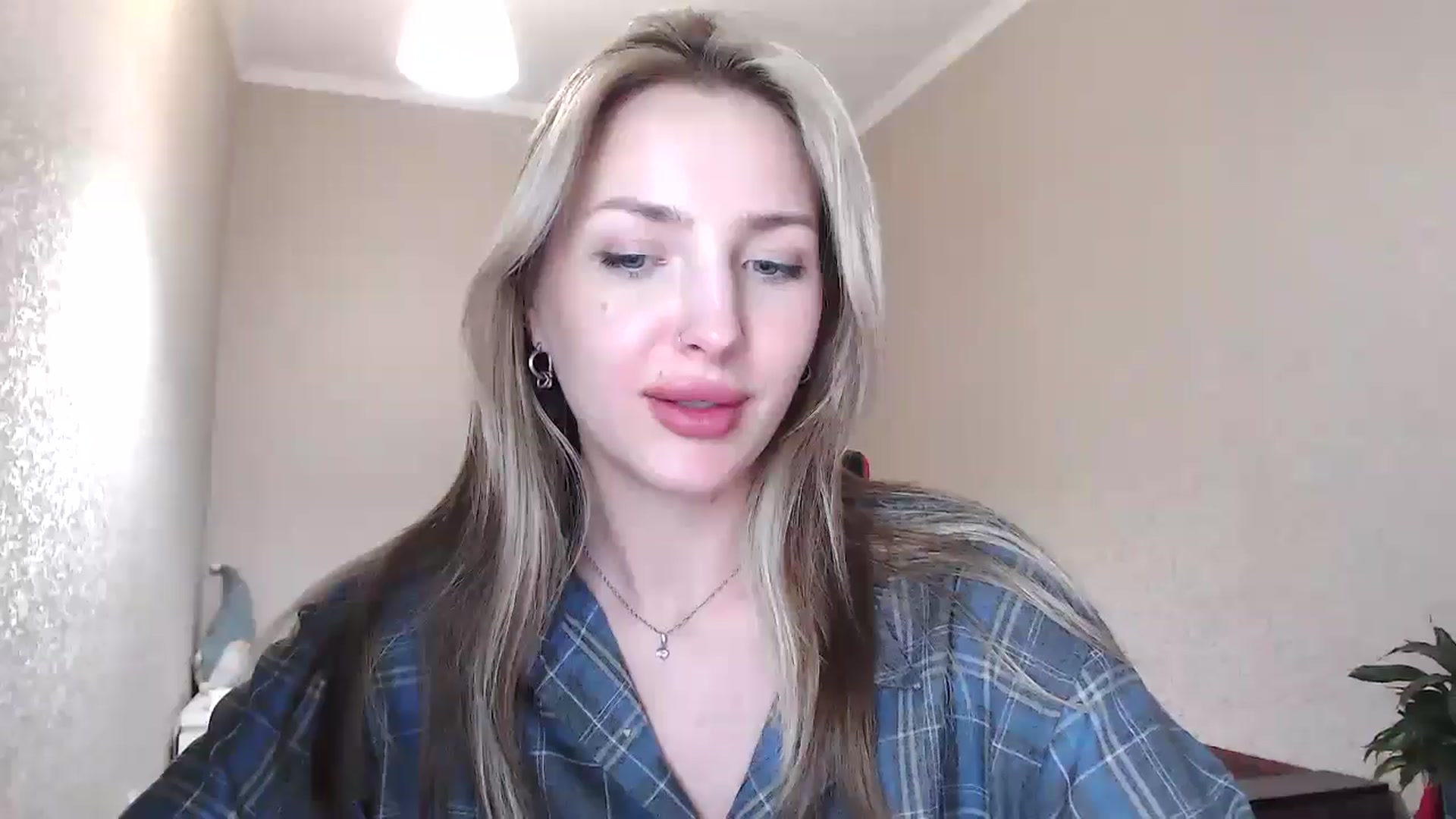 Gallery image thumbnail from Baby__Blue's myfreecams stream on, 08/18/2025, 20:56 image 18 of 20