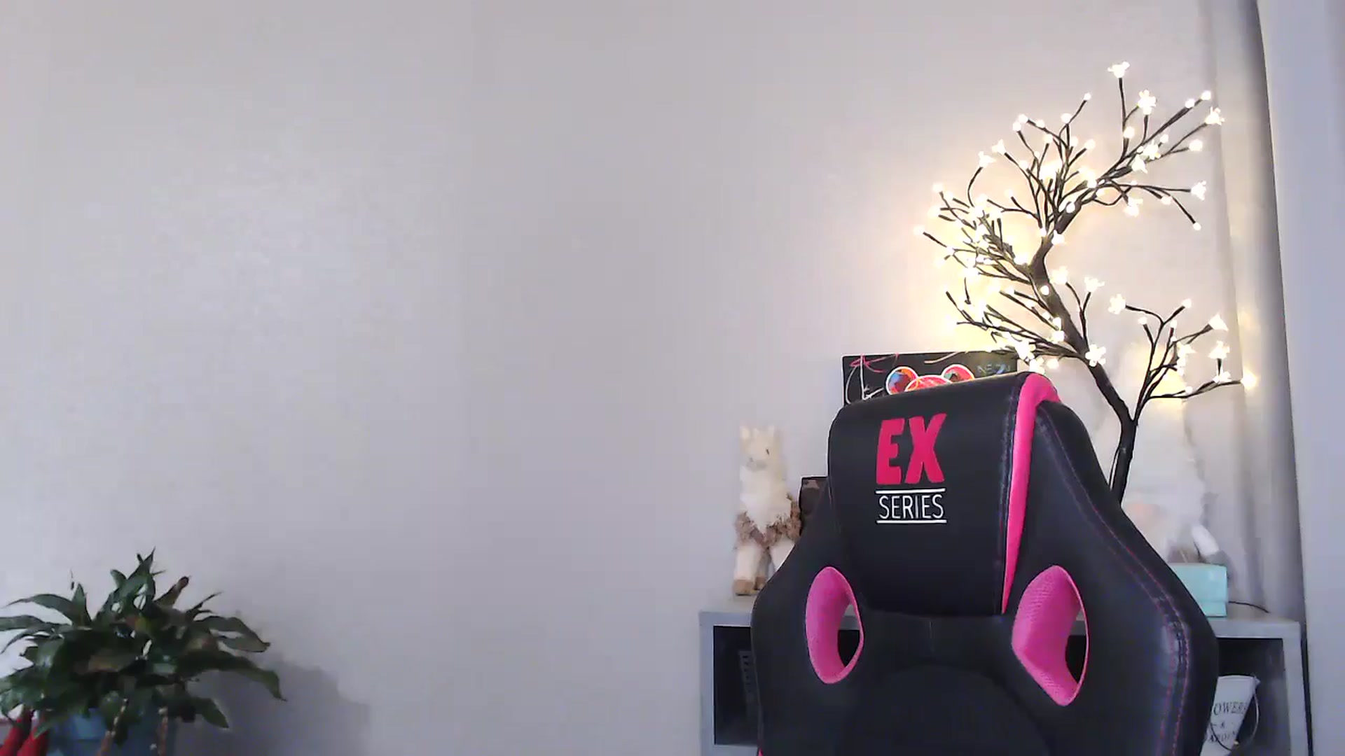 Gallery image thumbnail from Baby__Blue's myfreecams stream on, 08/19/2025, 14:48 image 19 of 20