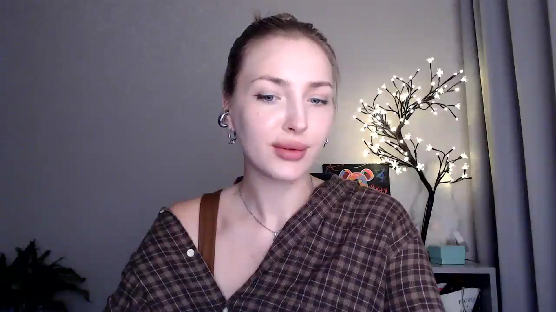 Gallery image thumbnail from Baby__Blue's myfreecams stream on, 08/20/2025, 14:56 image 20 of 20