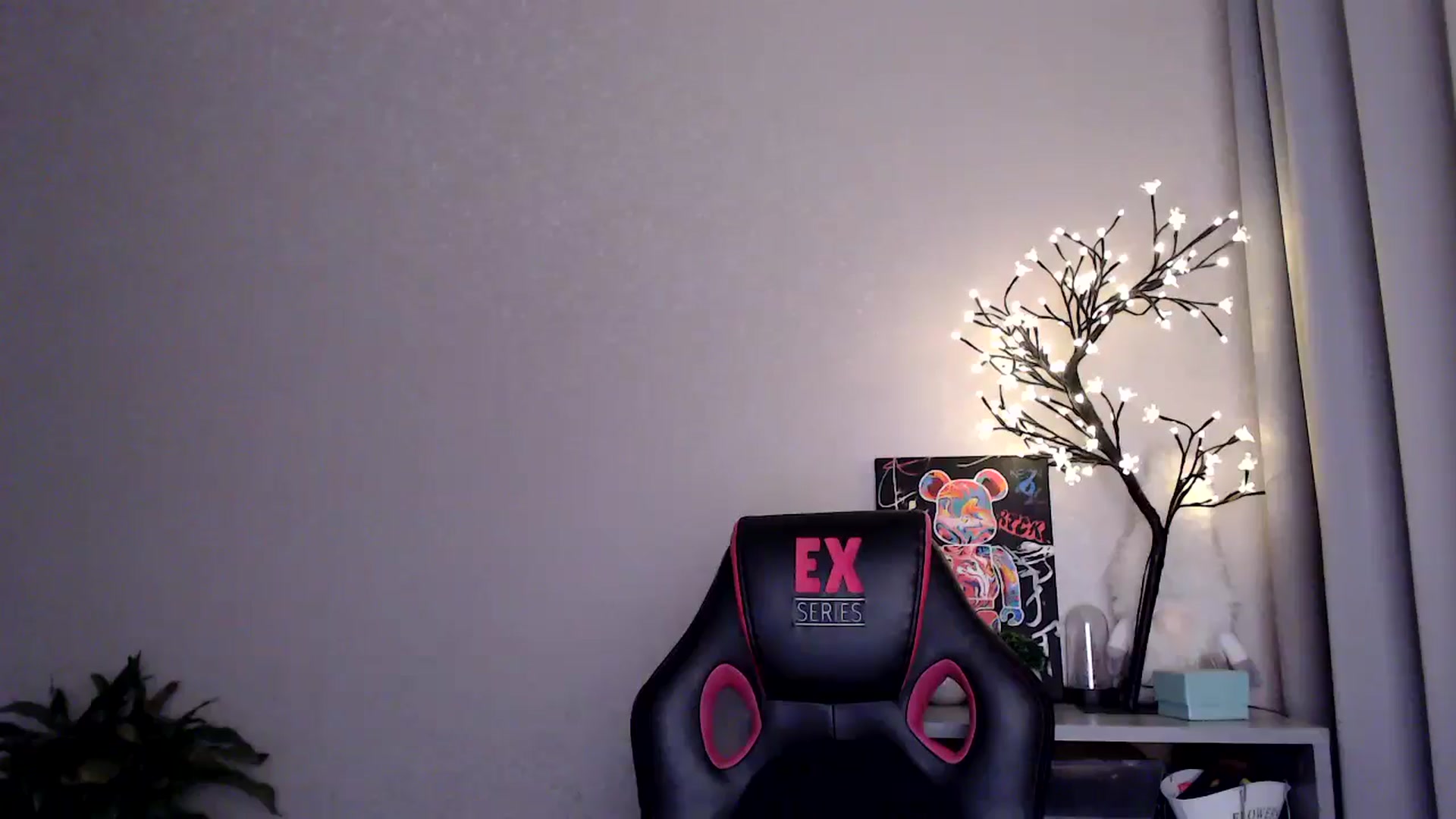 Gallery image thumbnail from Baby__Blue's myfreecams stream on, 08/20/2025, 16:18 image 9 of 20