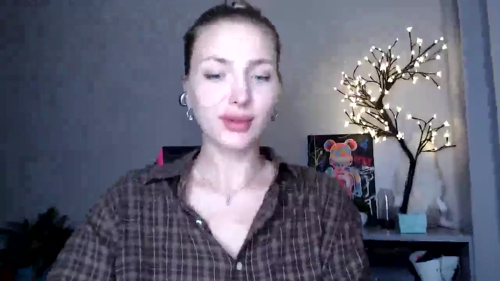 Gallery image thumbnail from Baby__Blue's myfreecams stream on, 08/20/2025, 22:07 image 12 of 20