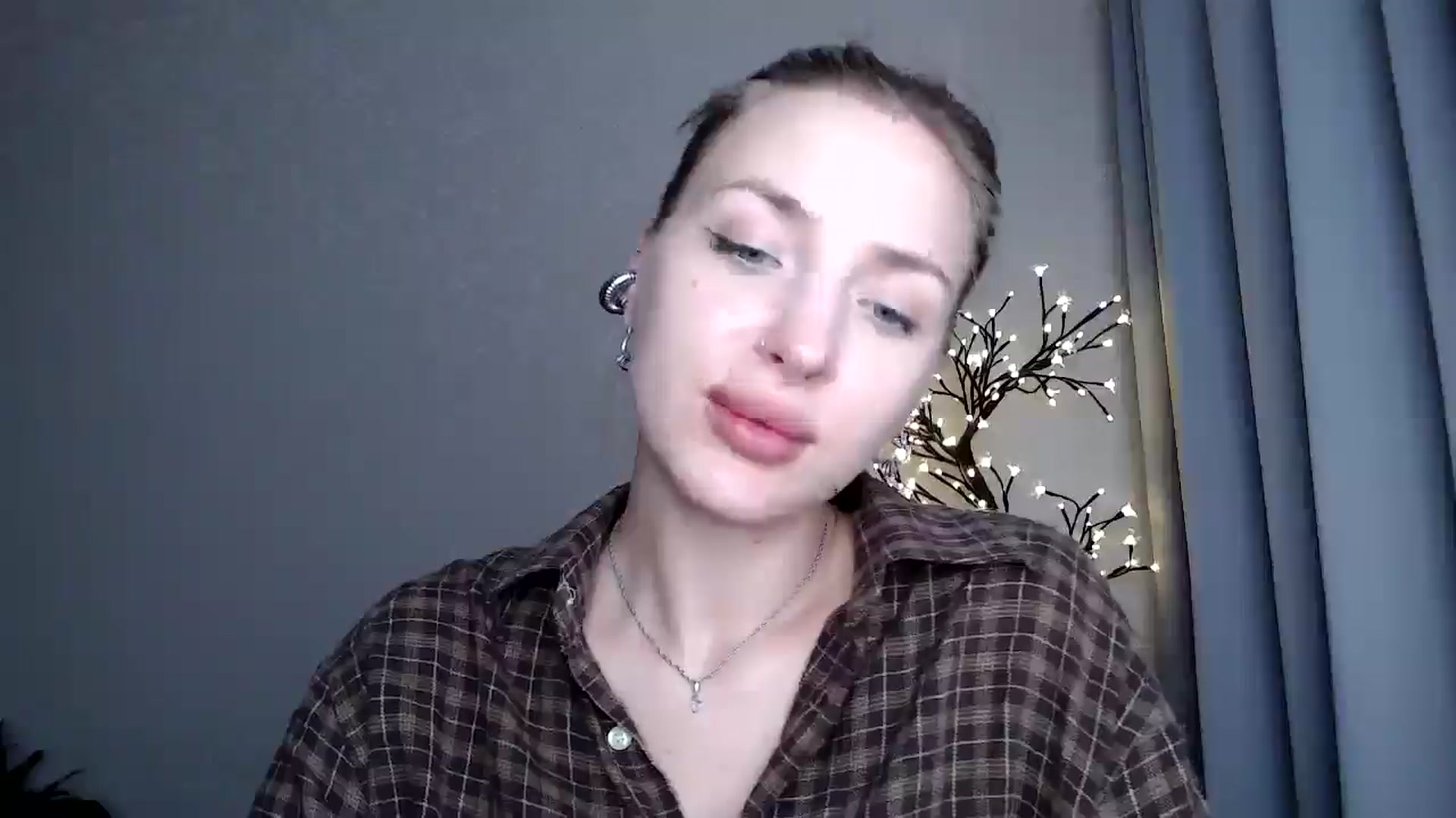 Gallery image thumbnail from Baby__Blue's myfreecams stream on, 08/20/2025, 22:07 image 17 of 20