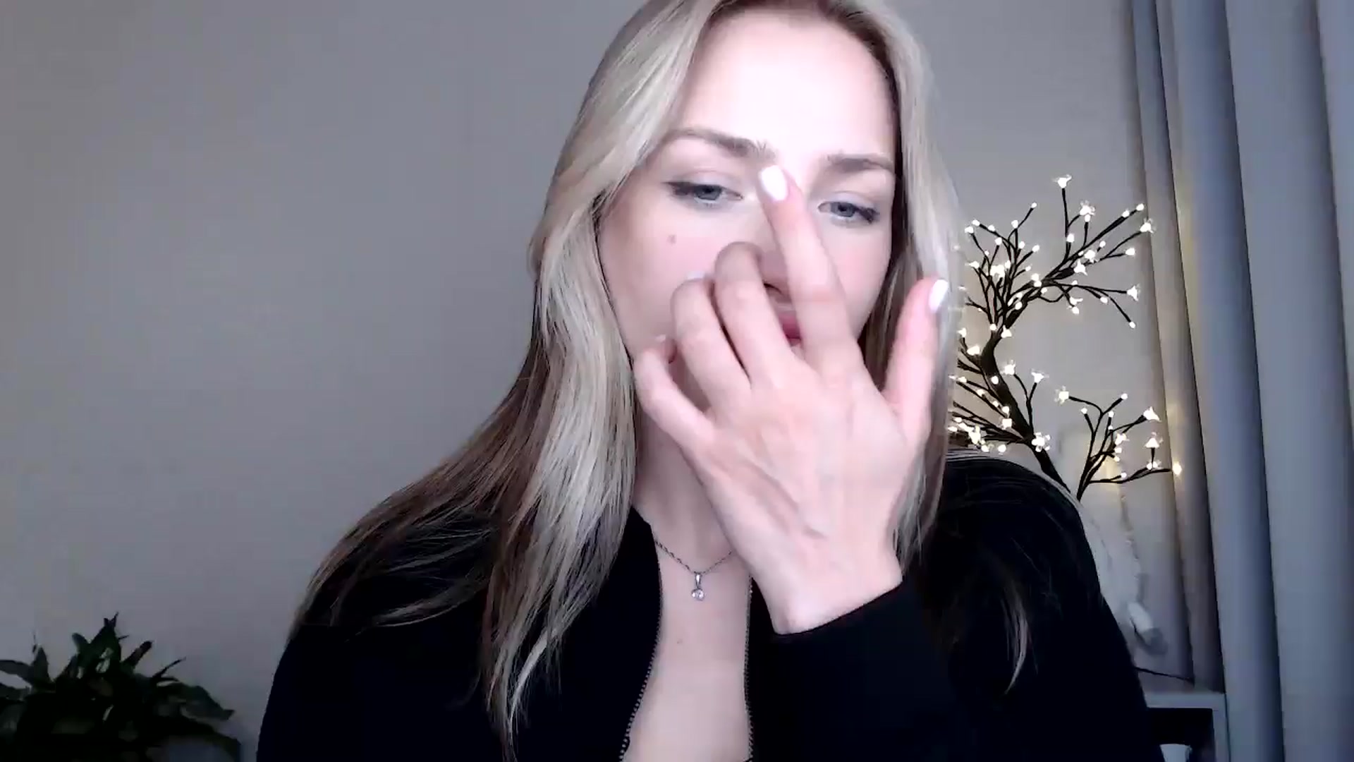 Gallery image thumbnail from Baby__Blue's myfreecams stream on, 08/21/2025, 22:06 image 15 of 20