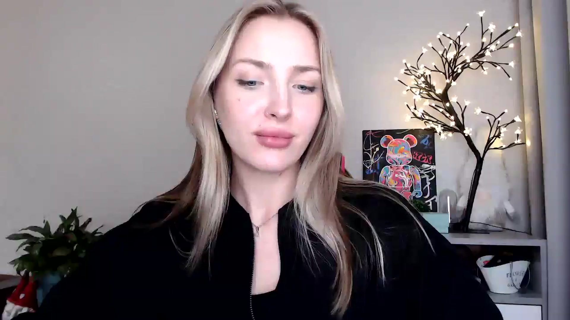 Gallery image thumbnail from Baby__Blue's myfreecams stream on, 08/21/2025, 22:06 image 10 of 20