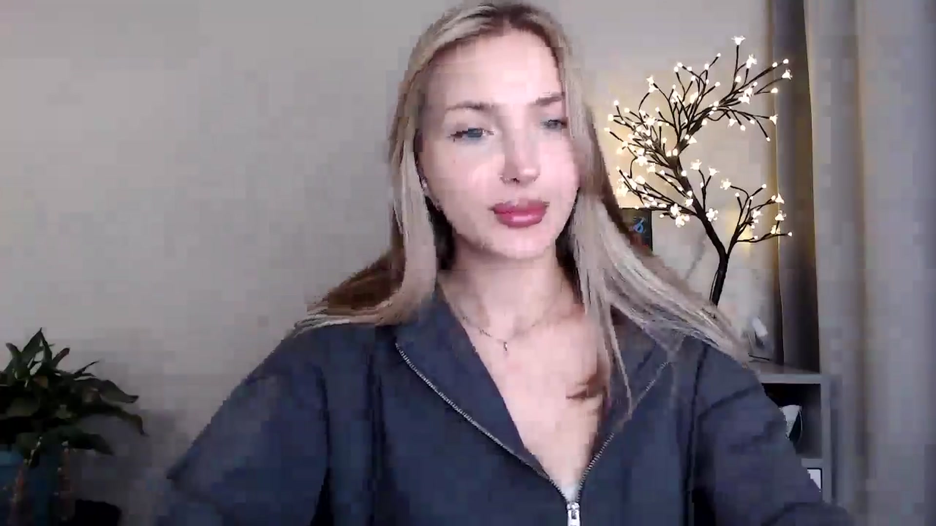 Gallery image thumbnail from Baby__Blue's myfreecams stream on, 08/22/2025, 15:07 image 2 of 20