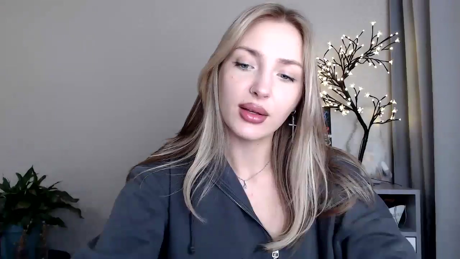 Gallery image thumbnail from Baby__Blue's myfreecams stream on, 08/22/2025, 15:07 image 19 of 20