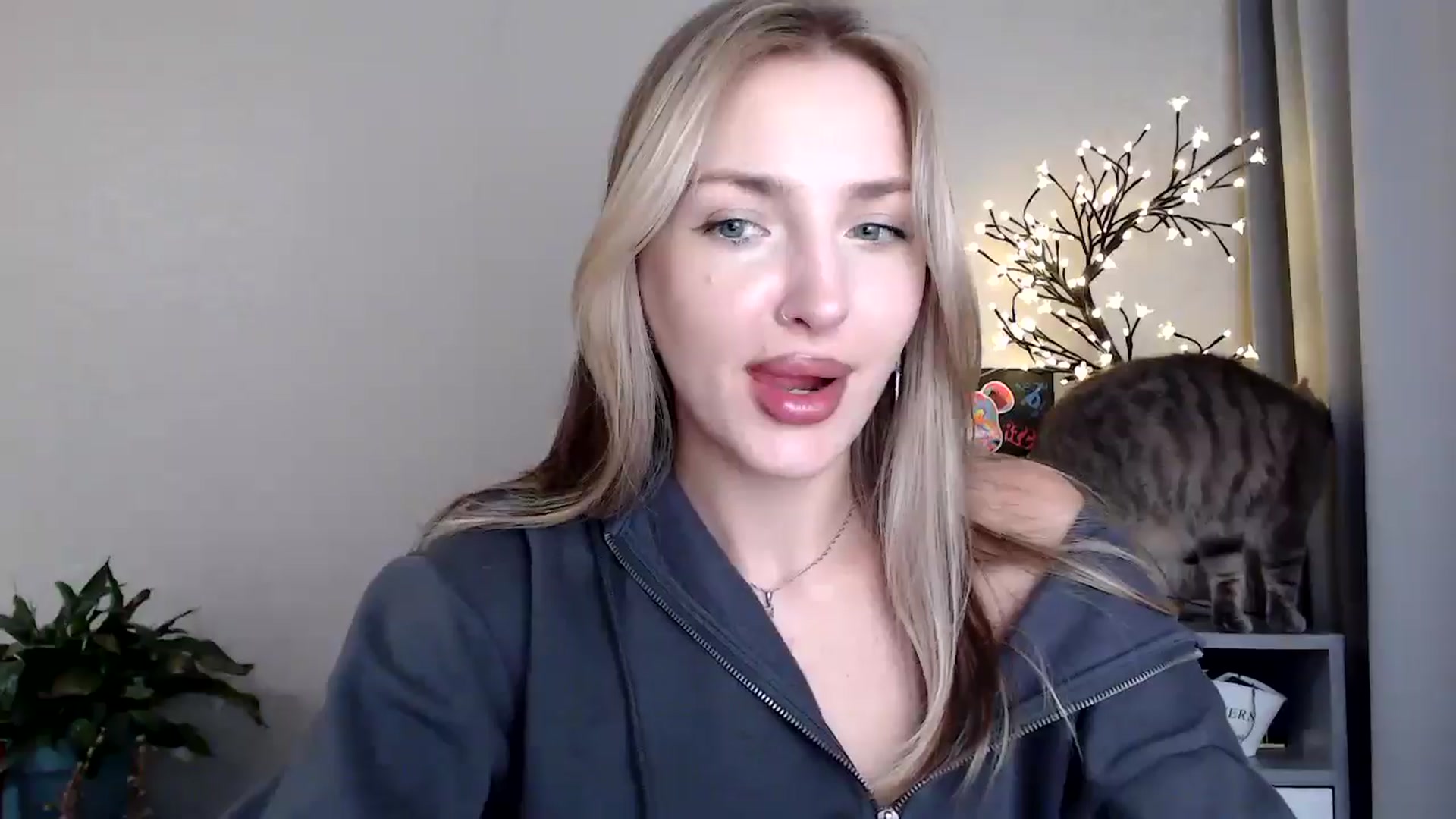 Gallery image thumbnail from Baby__Blue's myfreecams stream on, 08/22/2025, 16:15 image 7 of 20