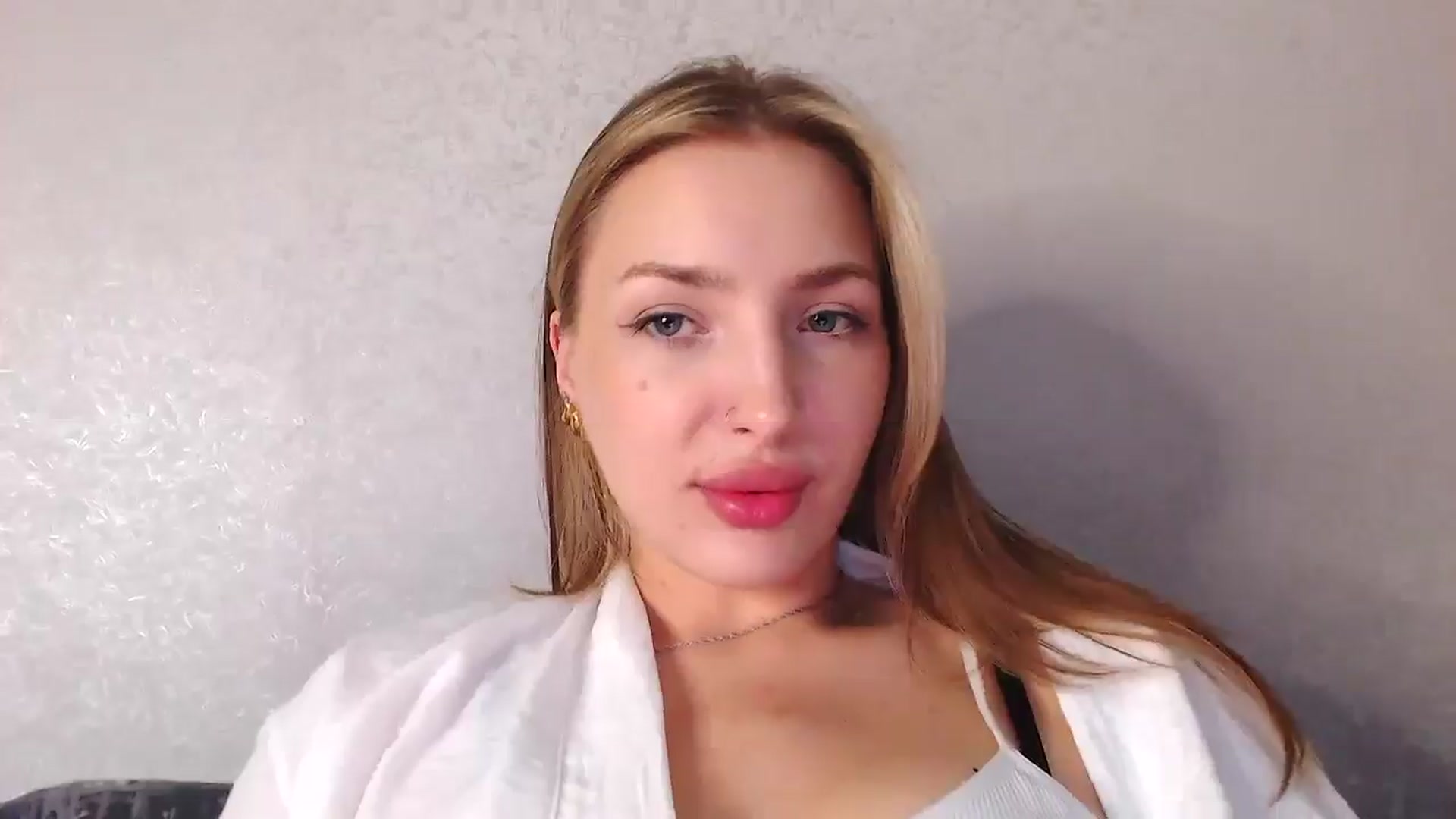 Gallery image thumbnail from Baby__Blue's myfreecams stream on, 08/23/2025, 16:04 image 5 of 20