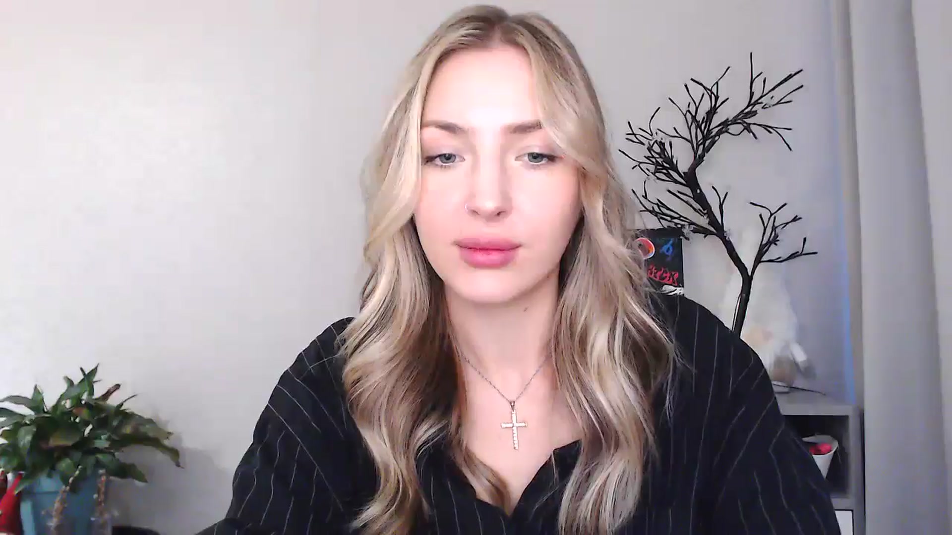 Gallery image thumbnail from Baby__Blue's myfreecams stream on, 08/28/2025, 15:14 image 18 of 20