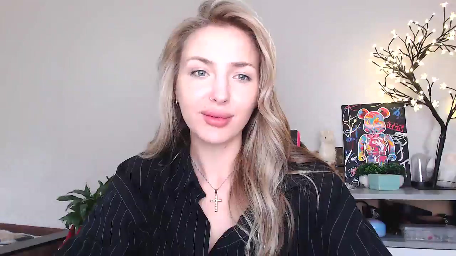 Gallery image thumbnail from Baby__Blue's myfreecams stream on, 08/28/2025, 22:02 image 19 of 20