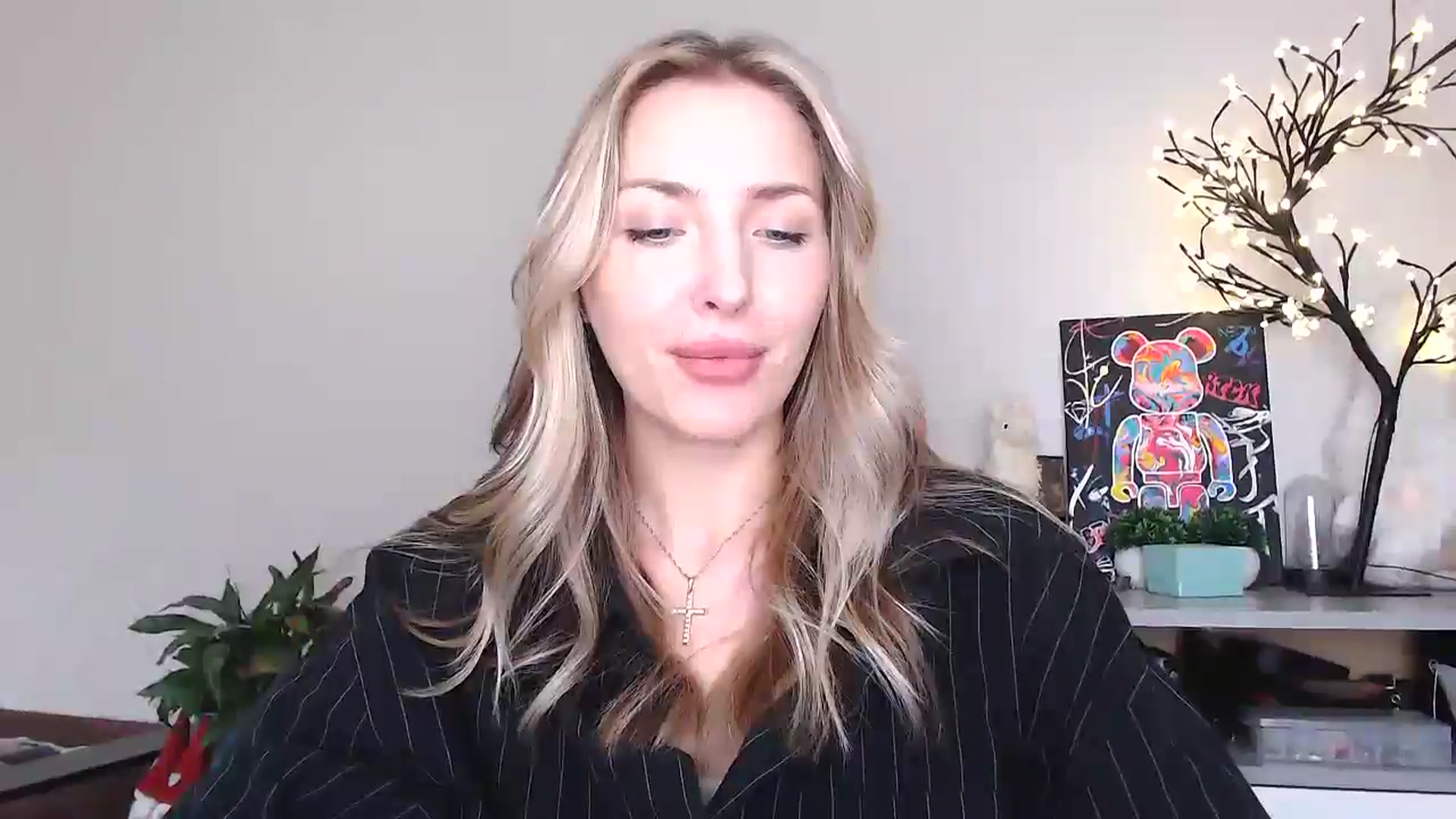 Gallery image thumbnail from Baby__Blue's myfreecams stream on, 08/28/2025, 22:02 image 6 of 20
