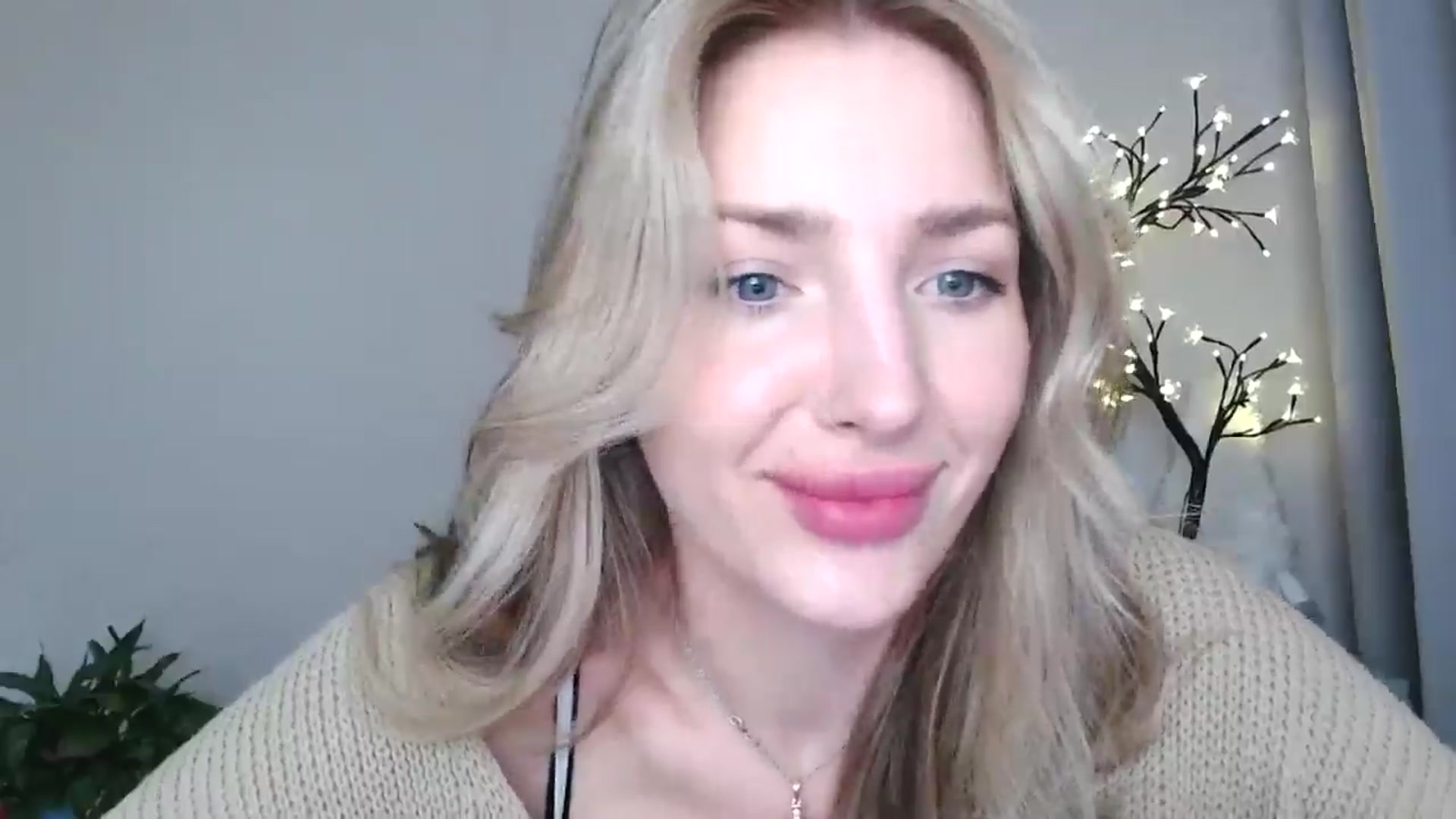Gallery image thumbnail from Baby__Blue's myfreecams stream on, 08/29/2025, 14:56 image 15 of 20