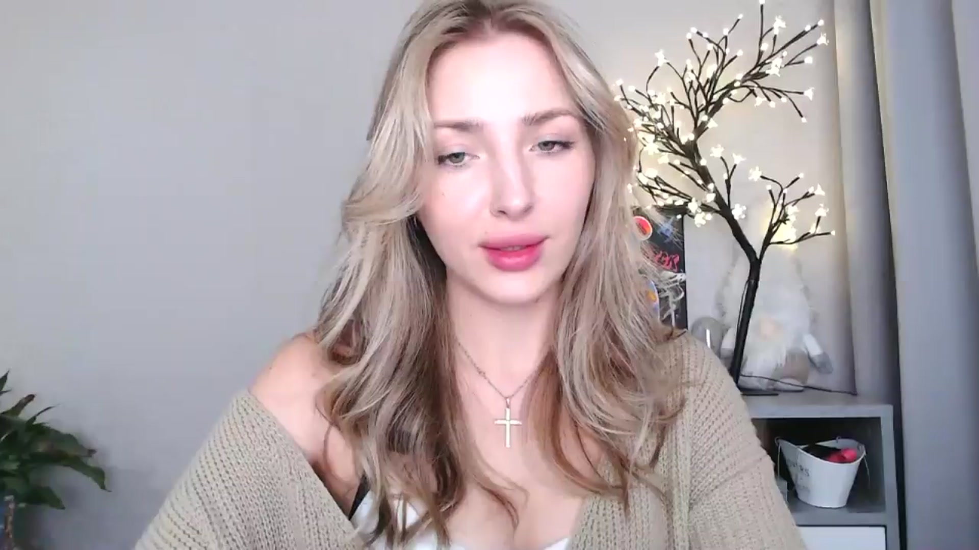 Gallery image thumbnail from Baby__Blue's myfreecams stream on, 08/29/2025, 14:56 image 9 of 20