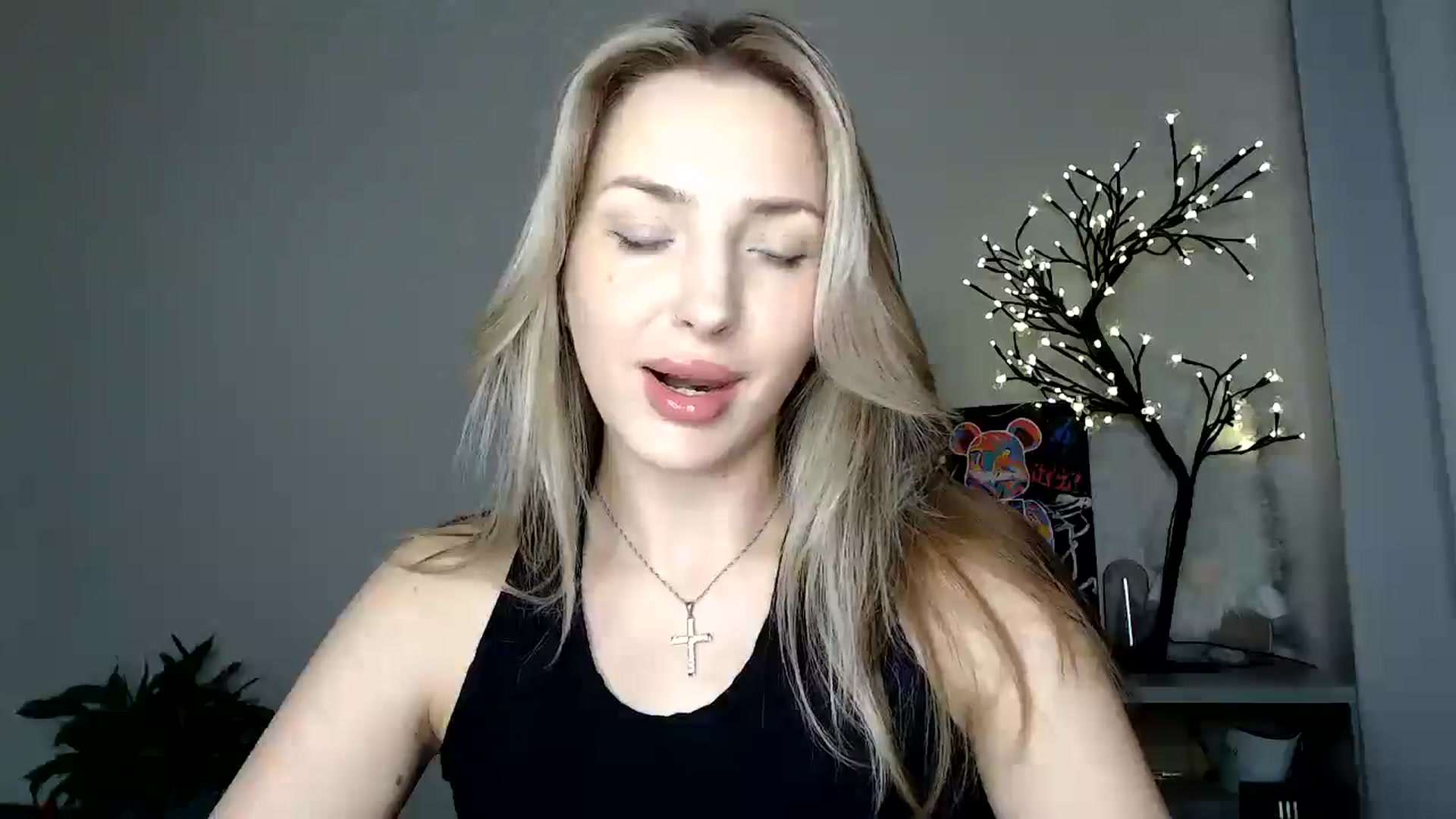 Gallery image thumbnail from Baby__Blue's myfreecams stream on, 08/31/2025, 15:19 image 17 of 20