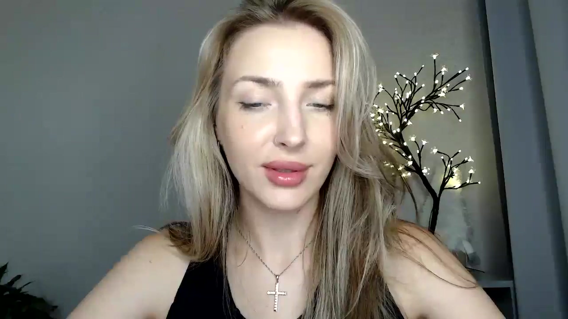 Gallery image thumbnail from Baby__Blue's myfreecams stream on, 08/31/2025, 15:19 image 10 of 20