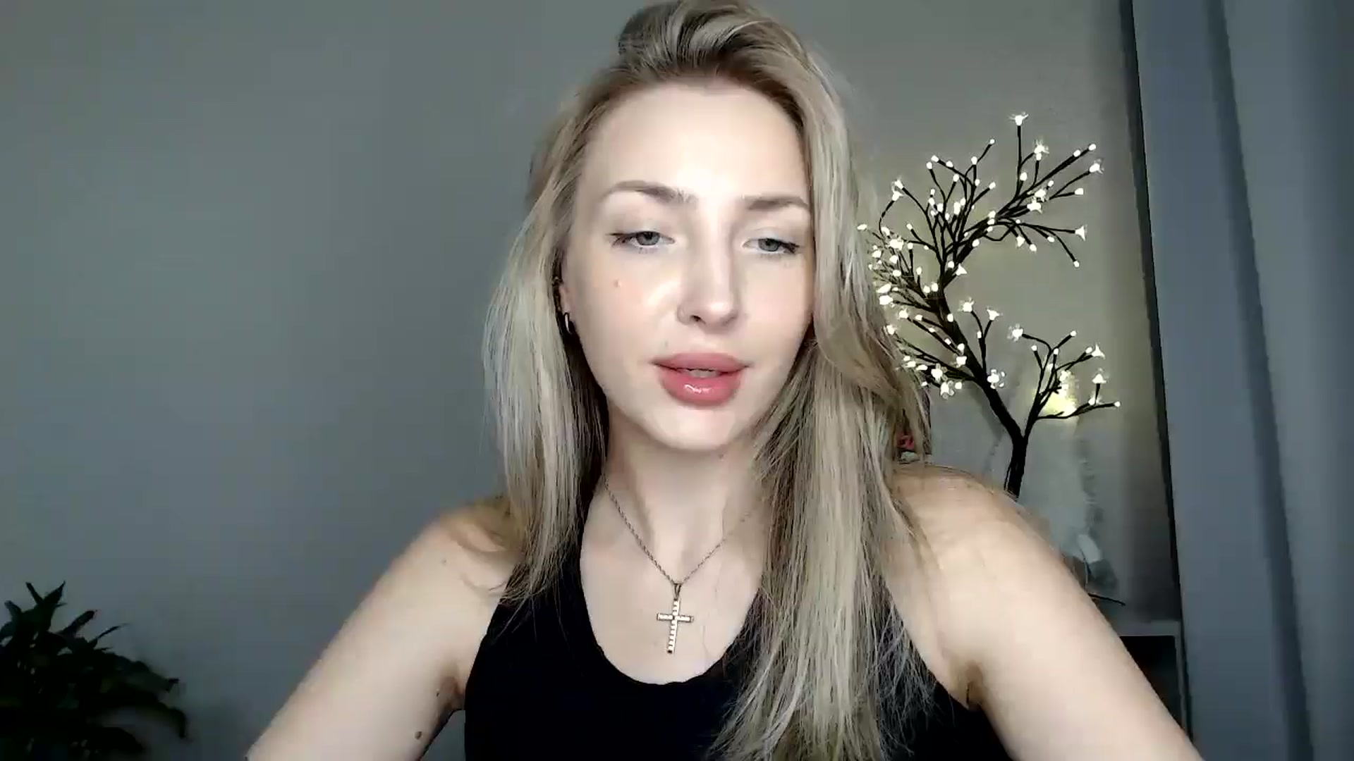 Gallery image thumbnail from Baby__Blue's myfreecams stream on, 08/31/2025, 15:19 image 3 of 20