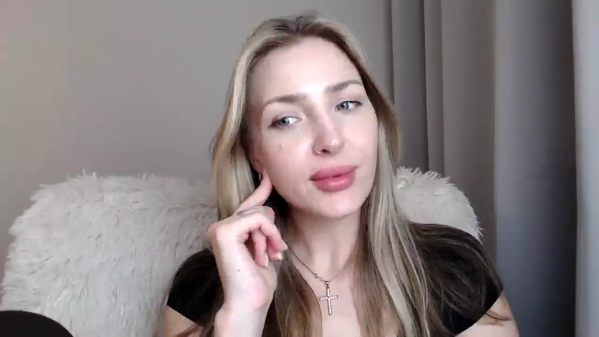 Gallery image thumbnail from Baby__Blue's myfreecams stream on, 09/04/2025, 20:25 image 3 of 20