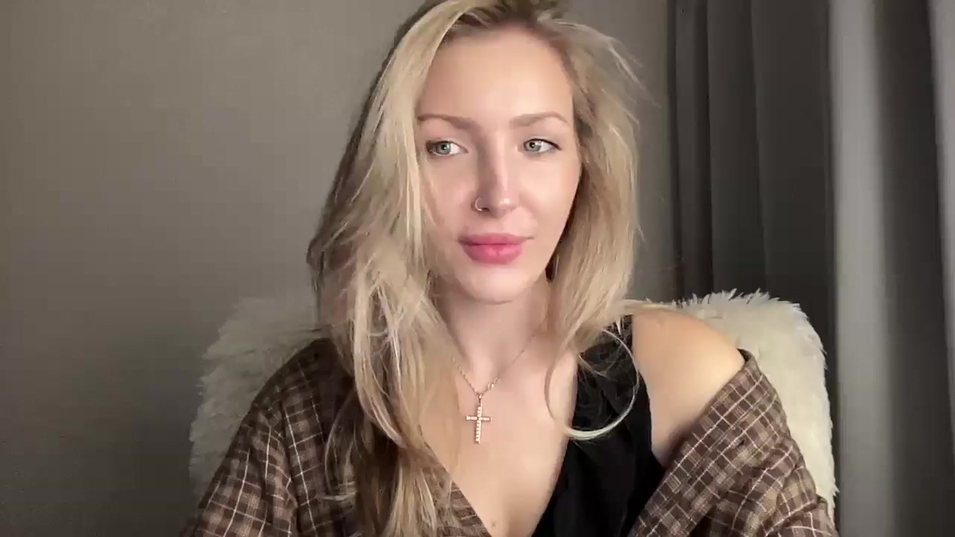 Gallery image thumbnail from Baby__Blue's myfreecams stream on, 09/19/2025, 15:05 image 7 of 20