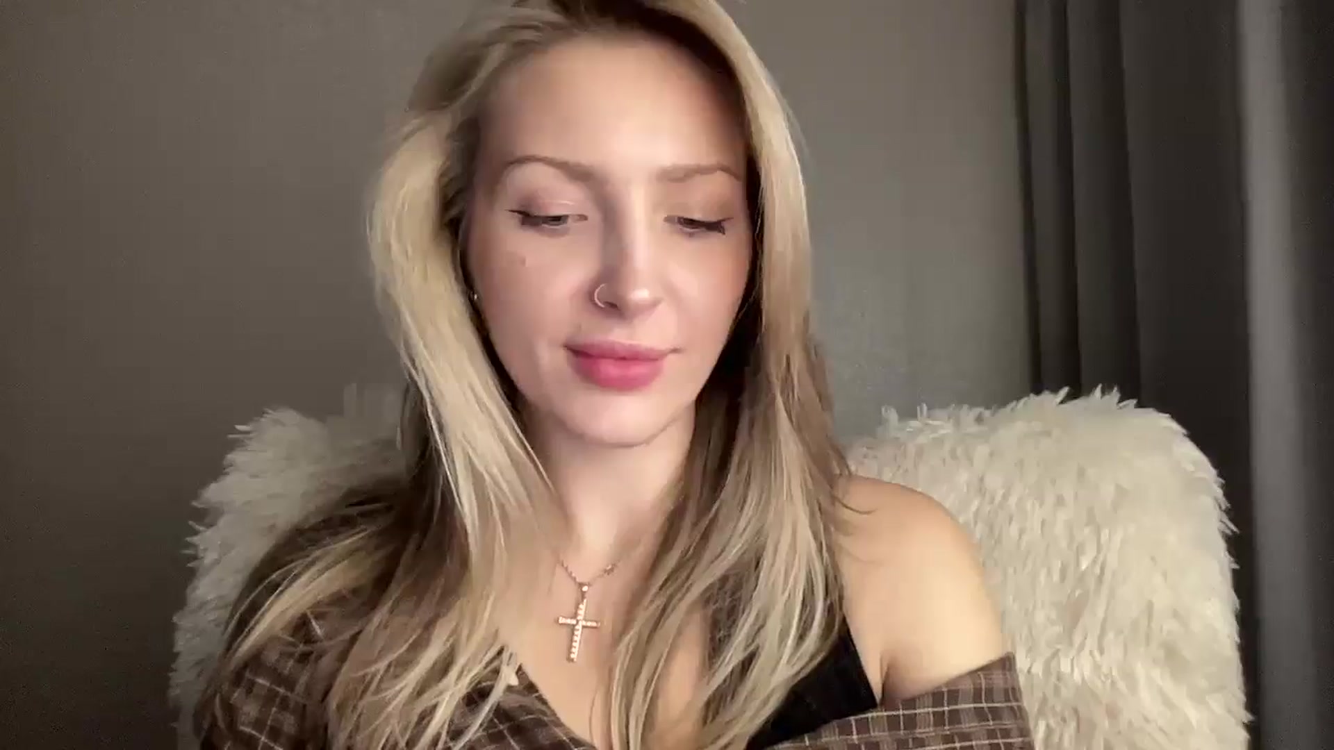 Gallery image thumbnail from Baby__Blue's myfreecams stream on, 09/19/2025, 16:22 image 14 of 20