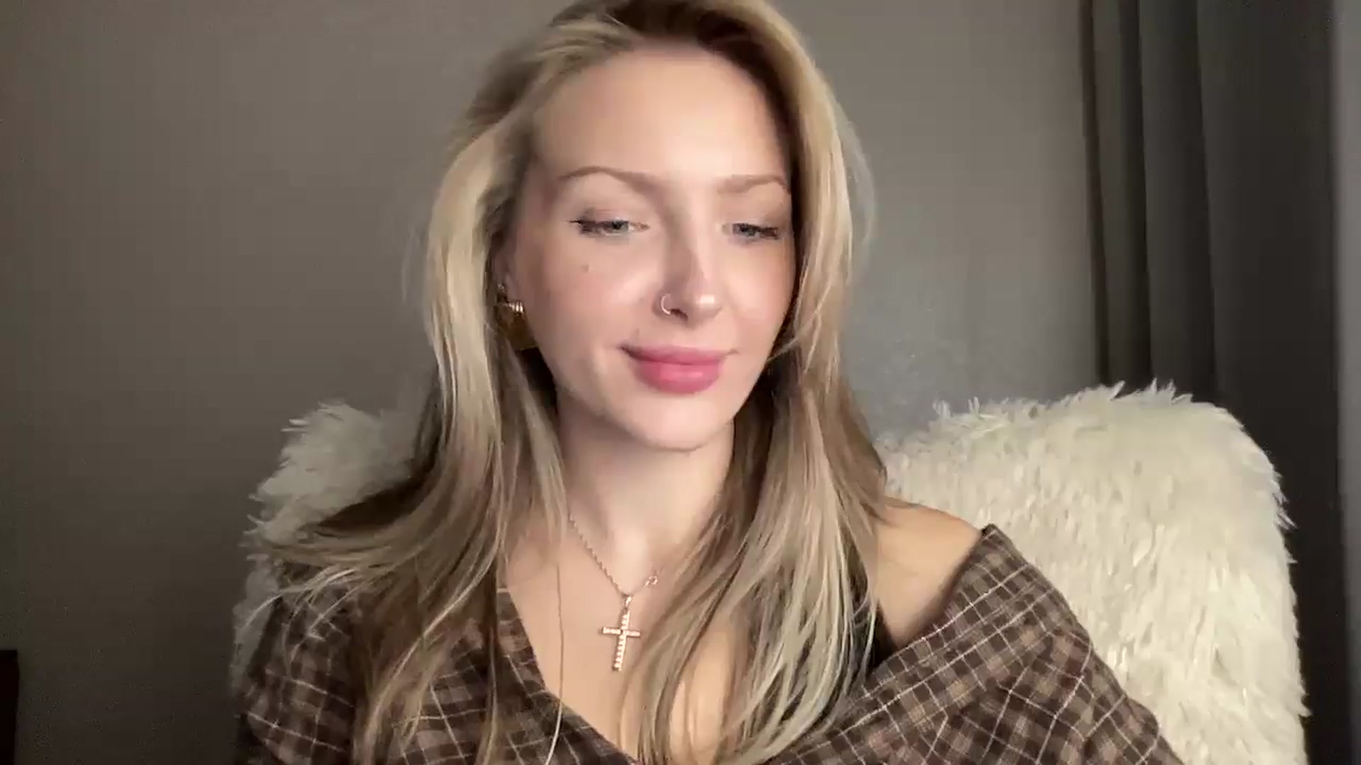 Gallery image thumbnail from Baby__Blue's myfreecams stream on, 09/19/2025, 16:22 image 17 of 20