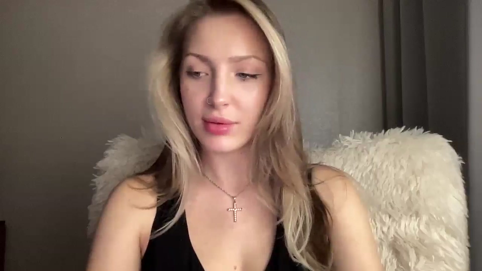 Gallery image thumbnail from Baby__Blue's myfreecams stream on, 09/19/2025, 17:12 image 10 of 20