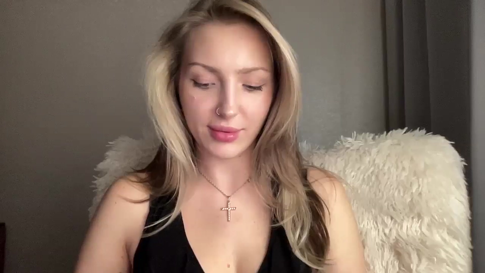 Gallery image thumbnail from Baby__Blue's myfreecams stream on, 09/19/2025, 17:12 image 9 of 20